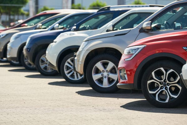 Used-Auto-Dealer-Insurance-Row-of-Used-Cars-for-Rental-or-Automobile-Sale-Services